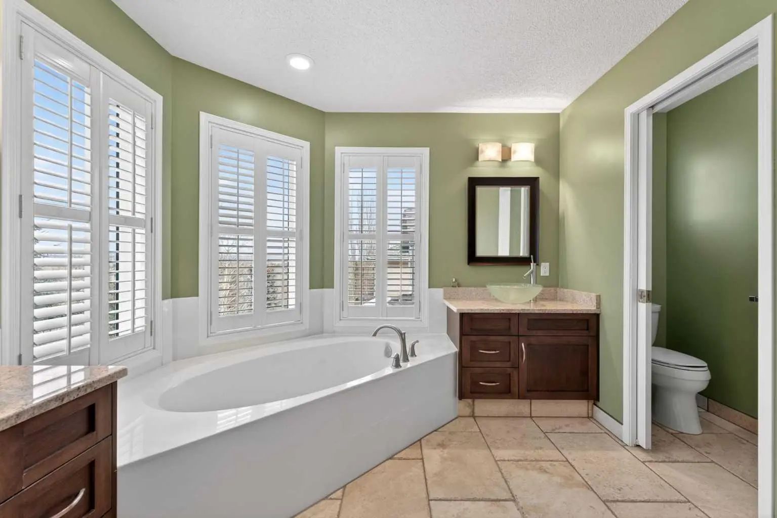 111 Valley Ponds Crescent Northwest, Calgary – Residential Detached Listing Photo 30