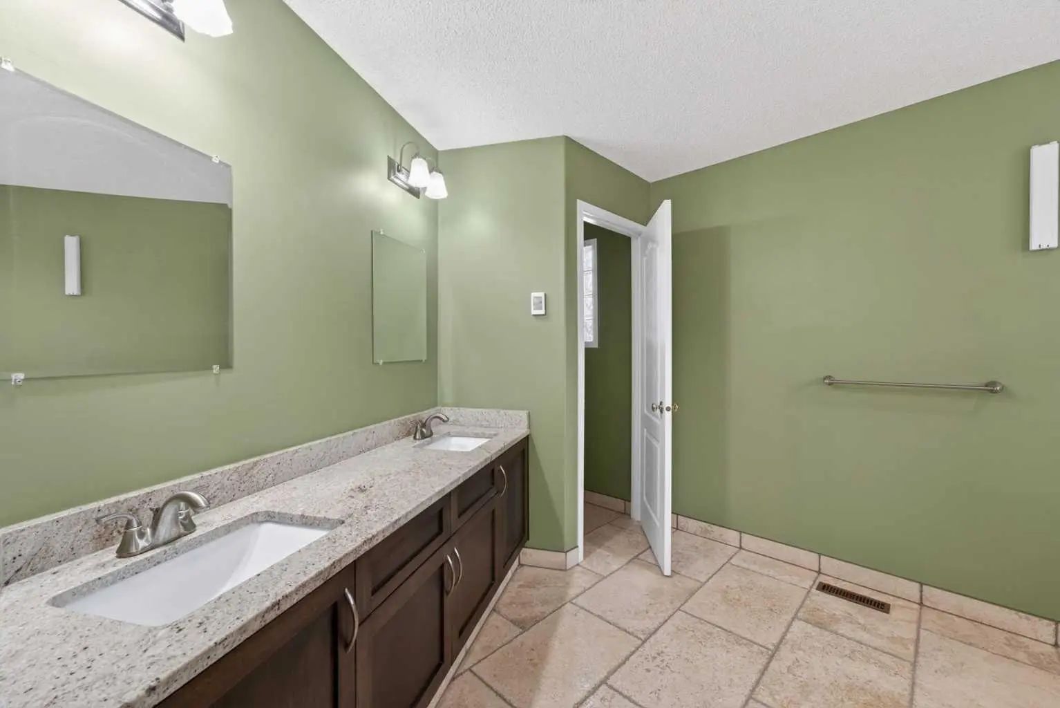 111 Valley Ponds Crescent Northwest, Calgary – Residential Detached Listing Photo 36