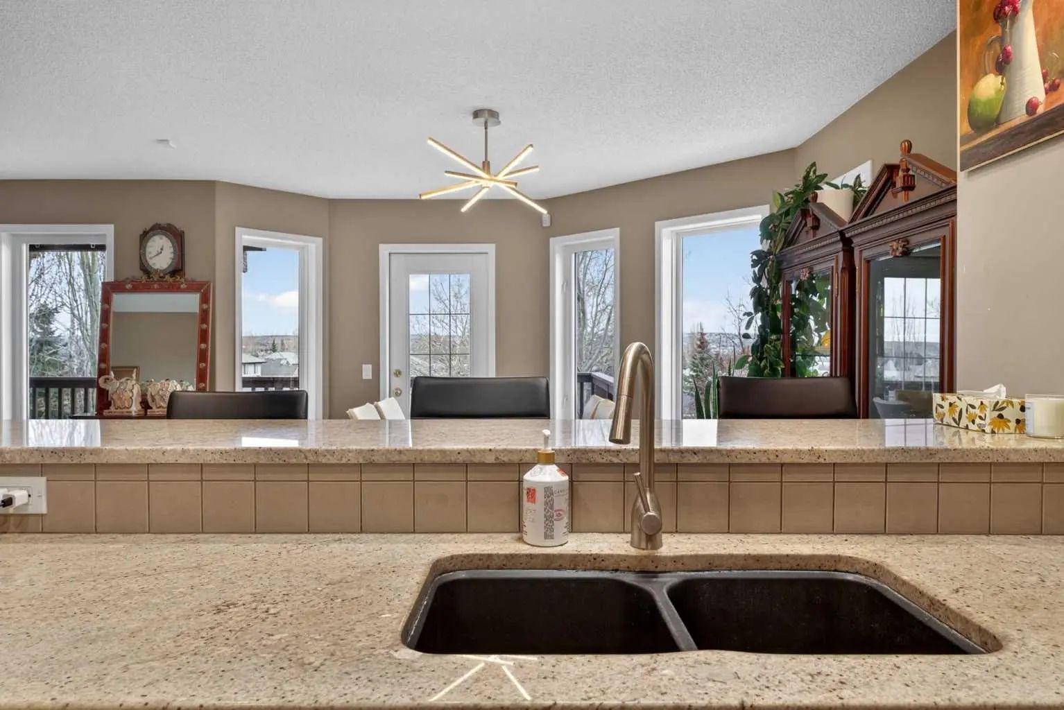 111 Valley Ponds Crescent Northwest, Calgary – Residential Detached Listing Photo 7