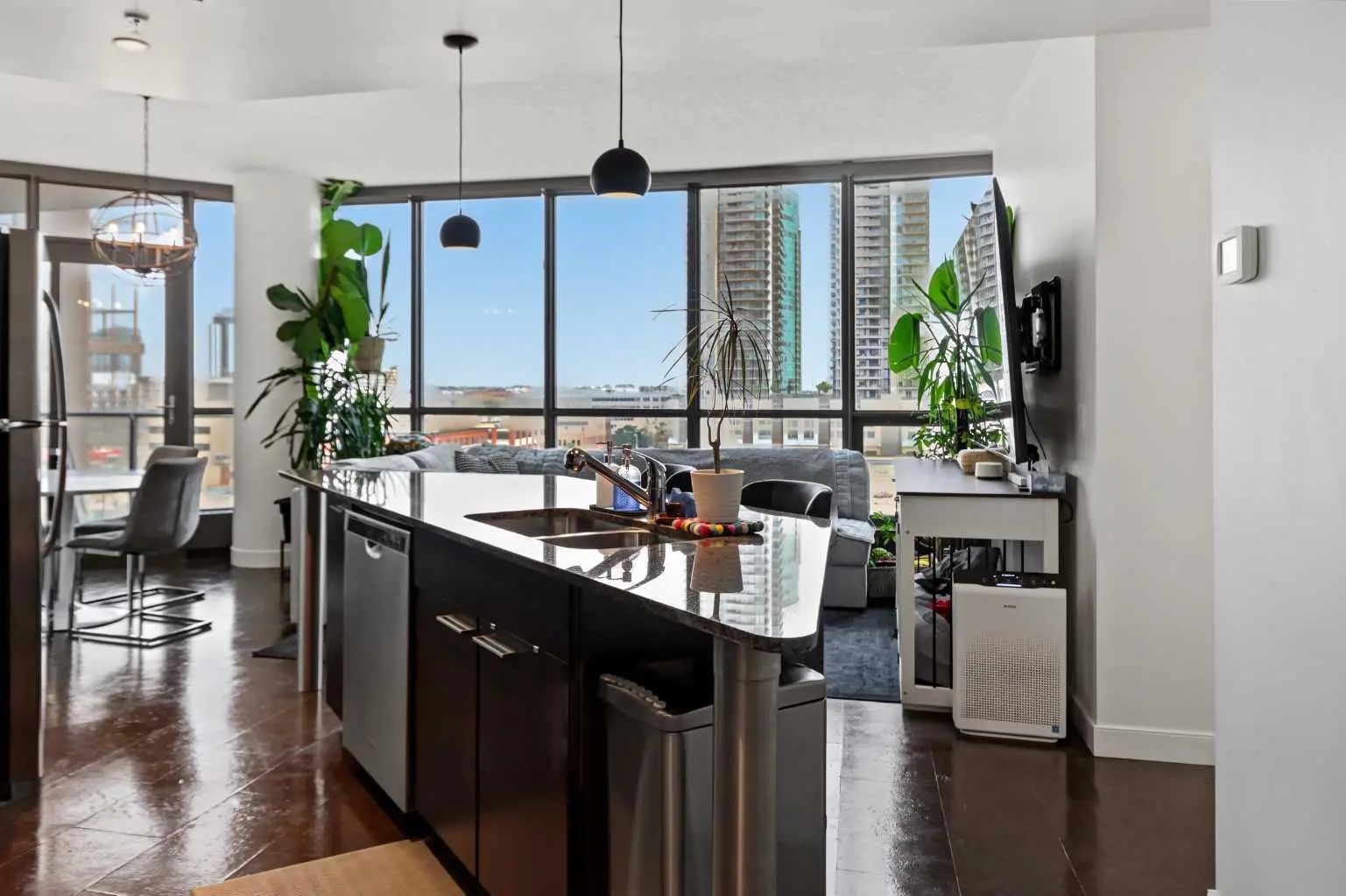 705 220 12 Avenue Southeast, Calgary – Residential Apartment Listing Photo 4