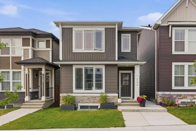 144 Amblehurst Green Nw, Calgary