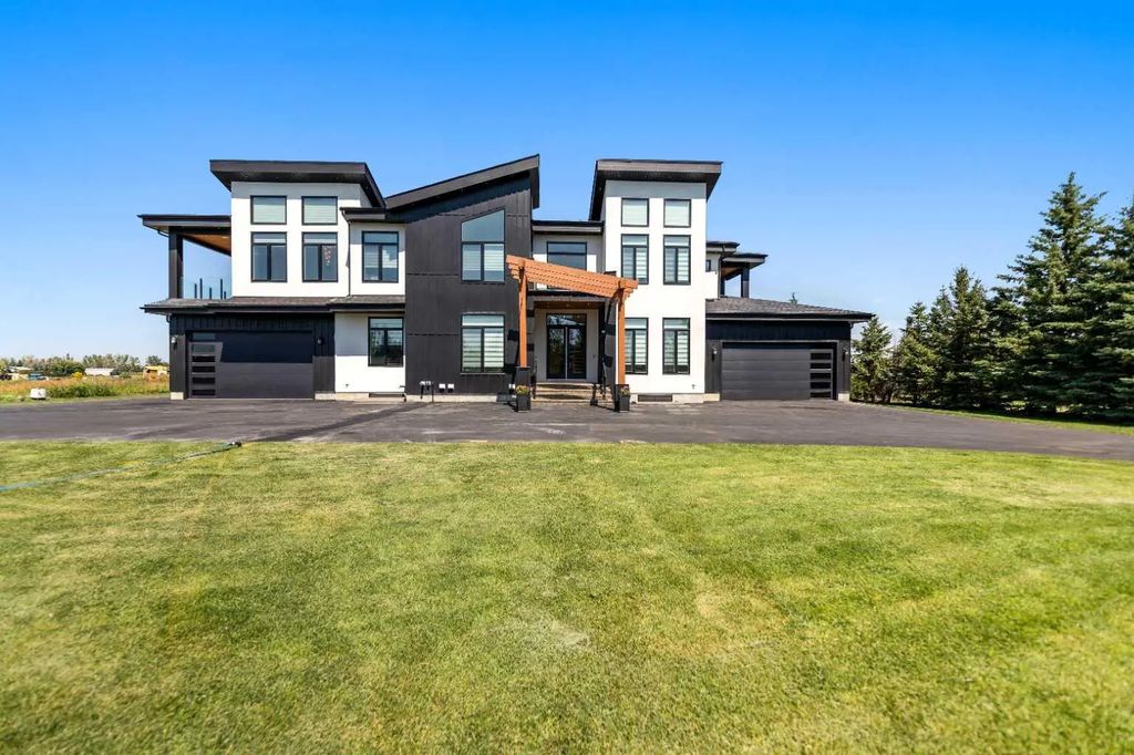 280148 241 A Township Road , Chestermere