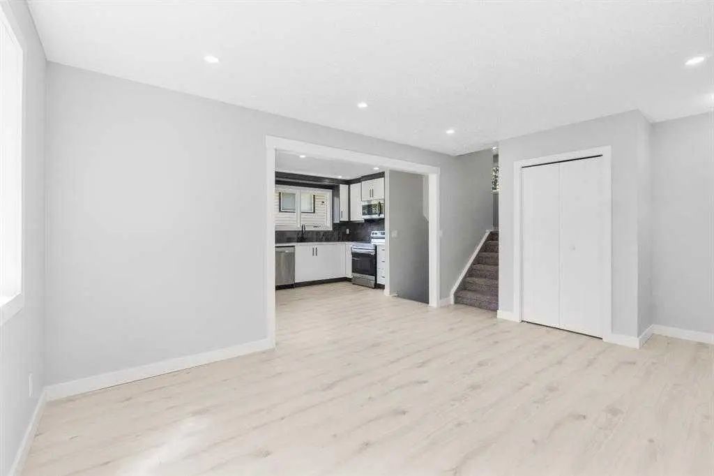 6420 26 Avenue Northeast, Calgary – Residential Detached Listing Photo 6
