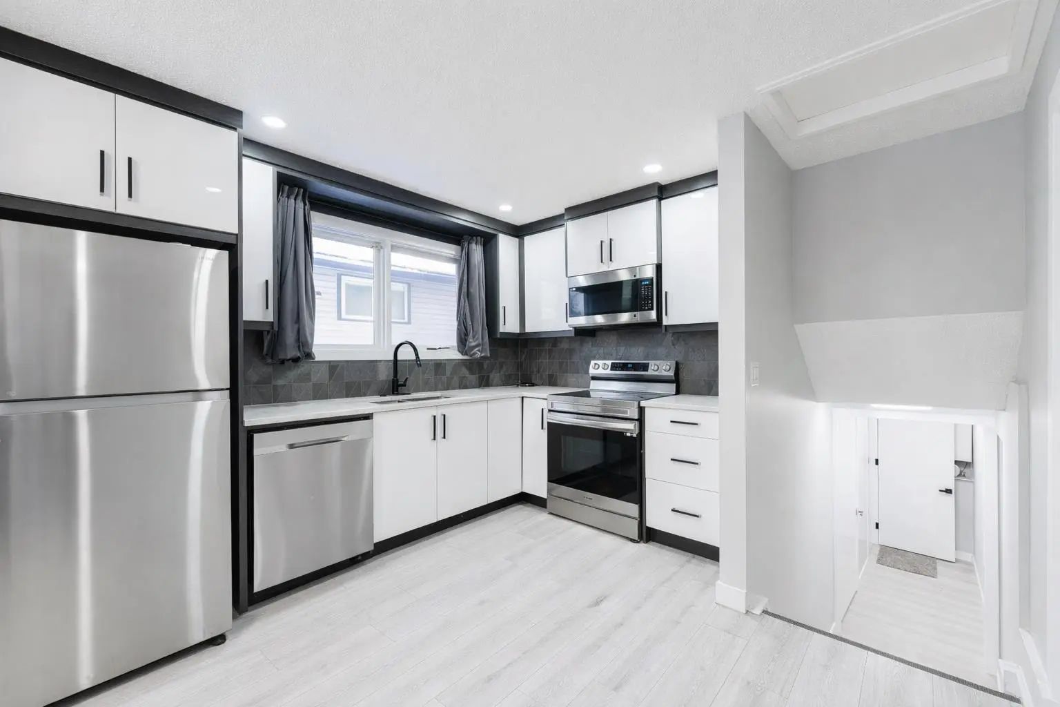 6420 26 Avenue Northeast, Calgary – Residential Detached Listing Photo 8