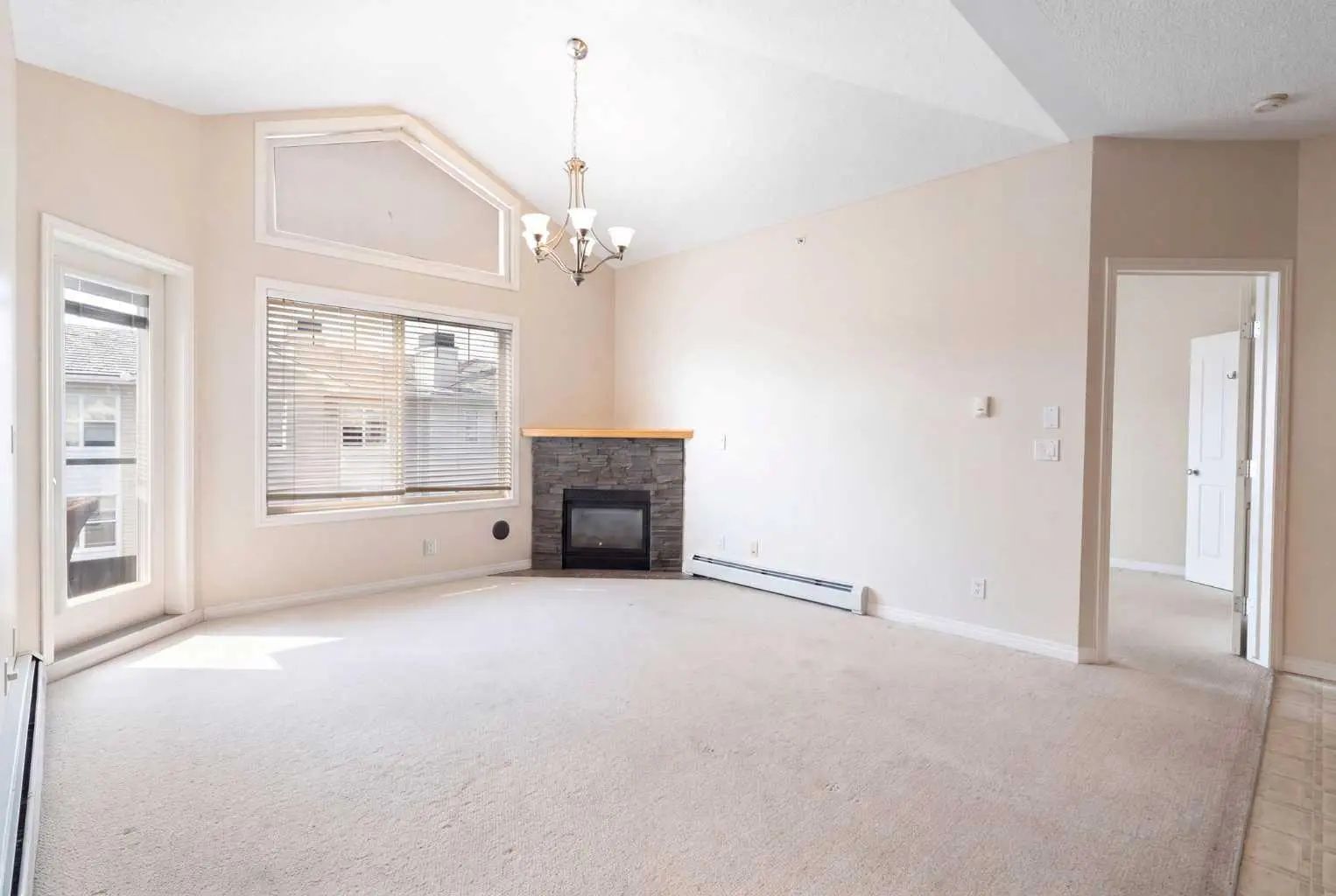422 369 Rocky Vista Park Northwest, Calgary – Residential Apartment Listing Photo 11