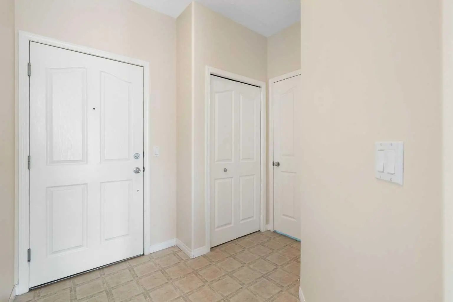 422 369 Rocky Vista Park Northwest, Calgary – Residential Apartment Listing Photo 4