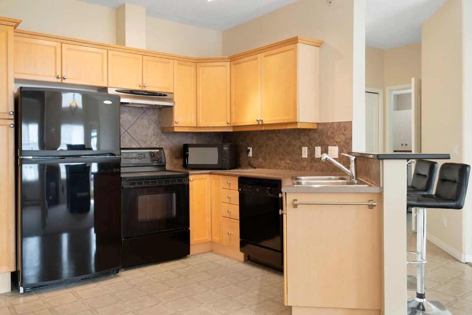 422 369 Rocky Vista Park Northwest, Calgary – Residential Apartment Listing Photo 6