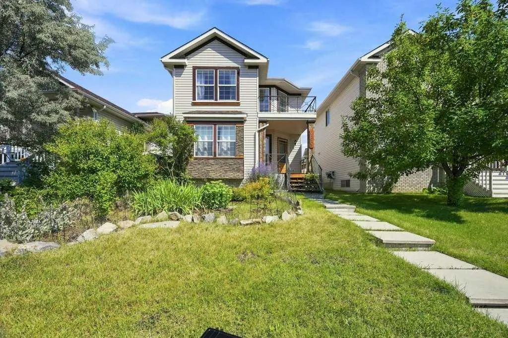 100 Coventry Road Northeast, Calgary – Residential Detached Listing Photo 2