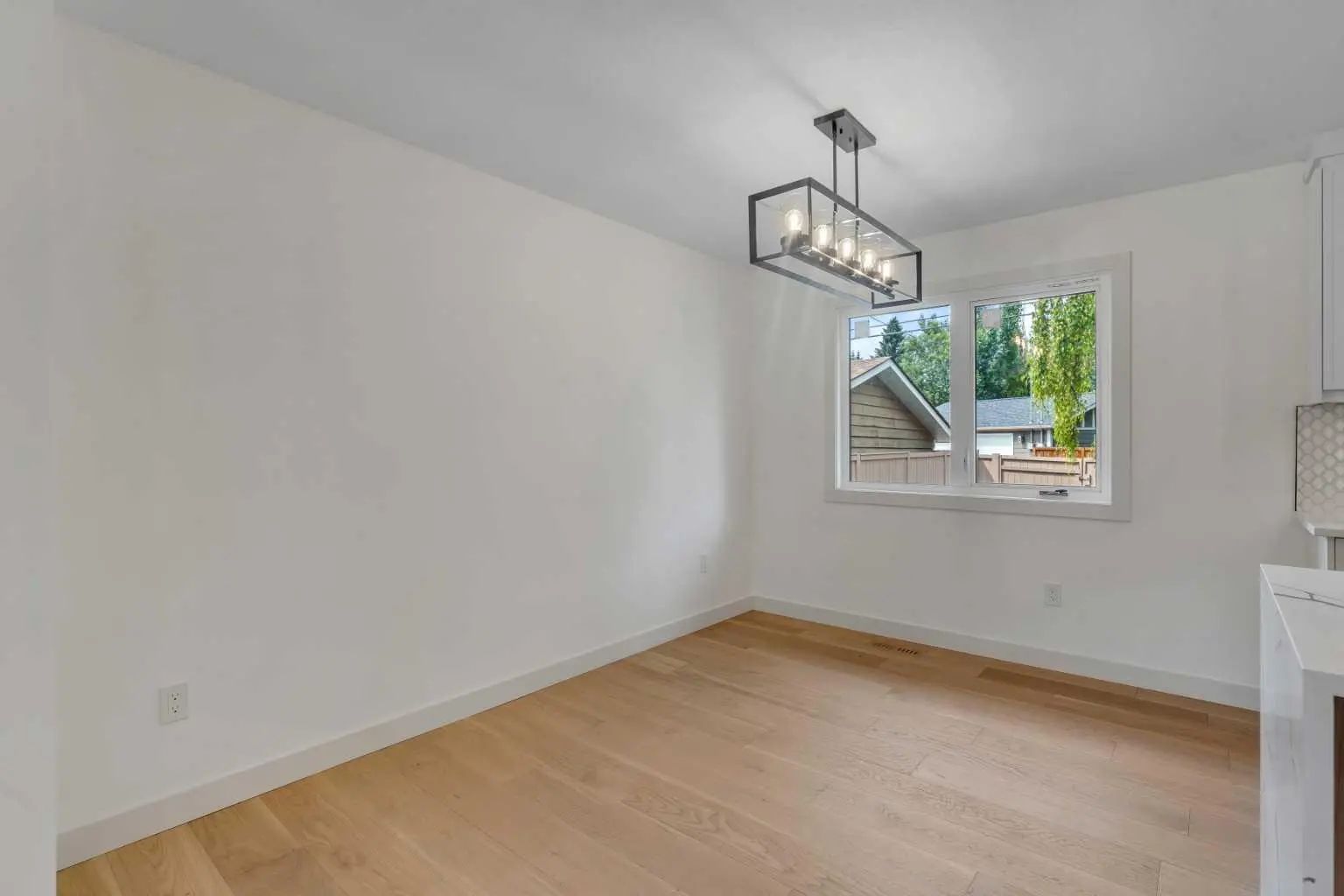 816 Lake Ontario Drive Southeast, Calgary – Residential Detached Listing Photo 7