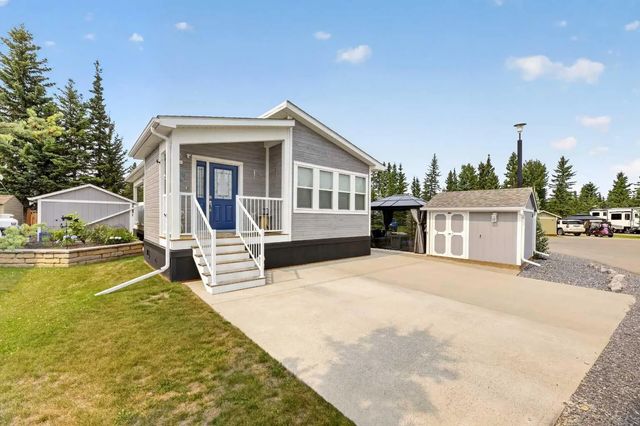 38 32351 Range Road 55  , Rural Mountain View County
