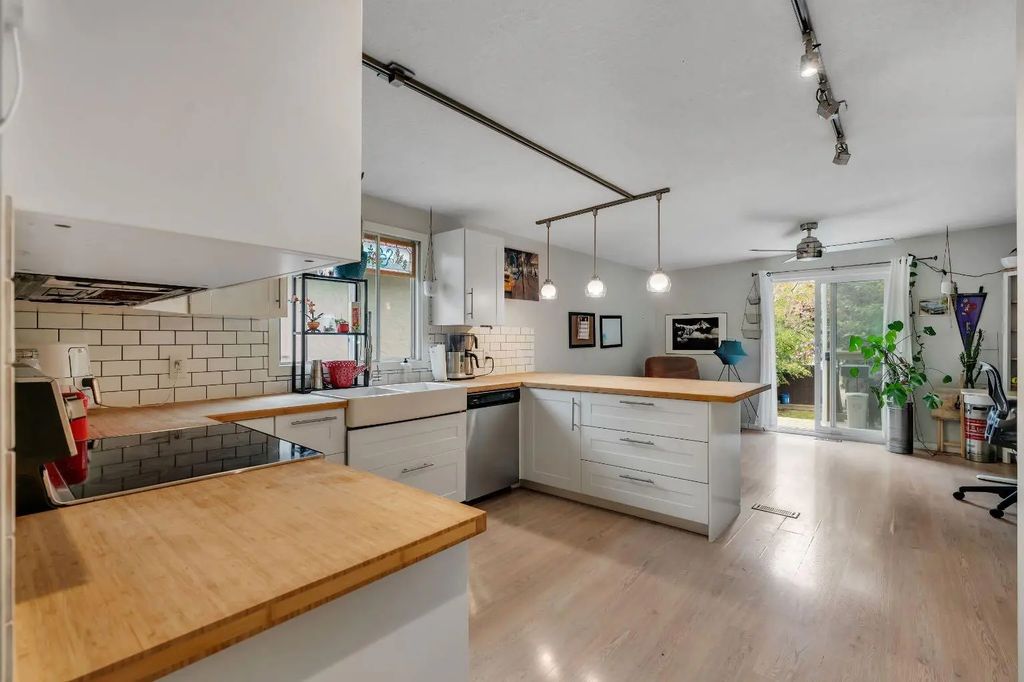 431 37 Street Sw, Calgary