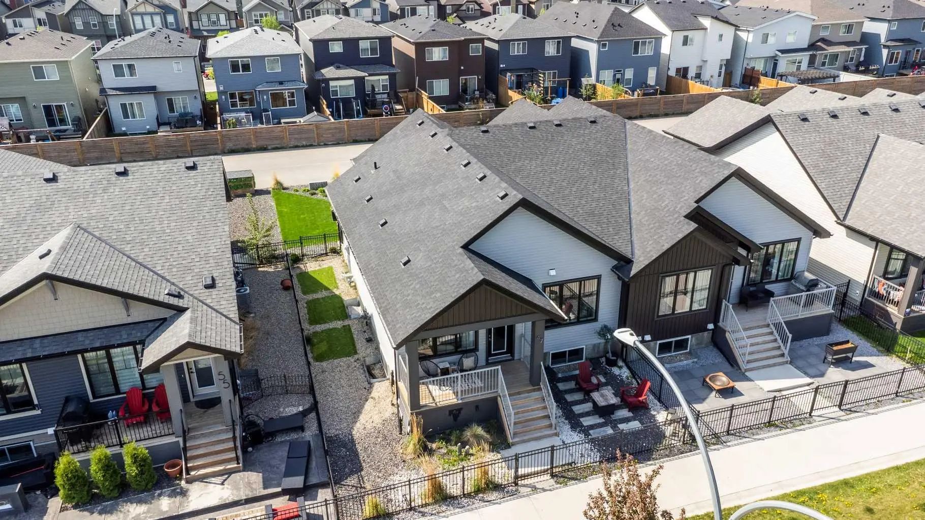 47 Walgrove Park Southeast, Calgary – Residential Semi Detached (Half Duplex) Listing Photo 2