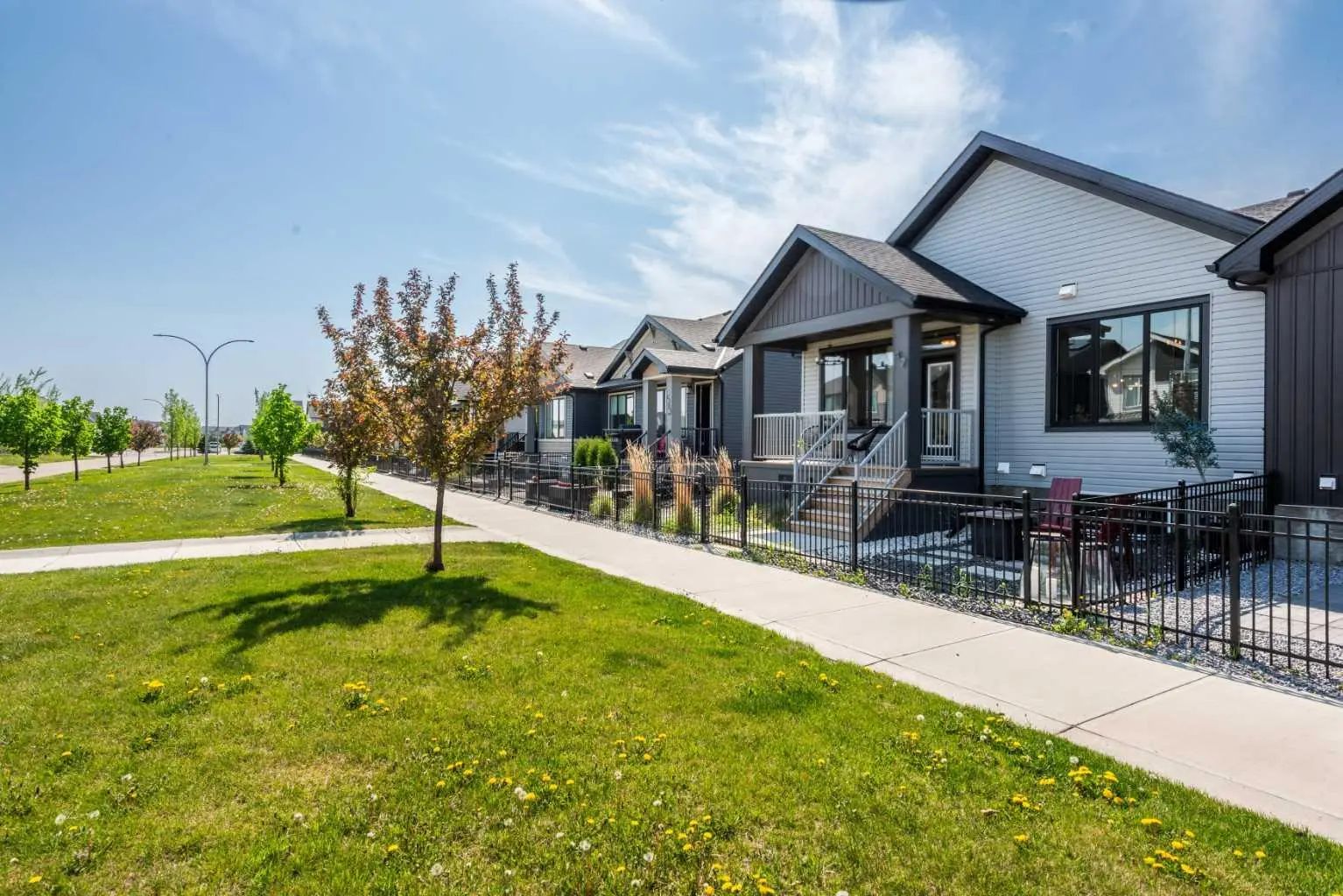 47 Walgrove Park Southeast, Calgary – Residential Semi Detached (Half Duplex) Listing Photo 3