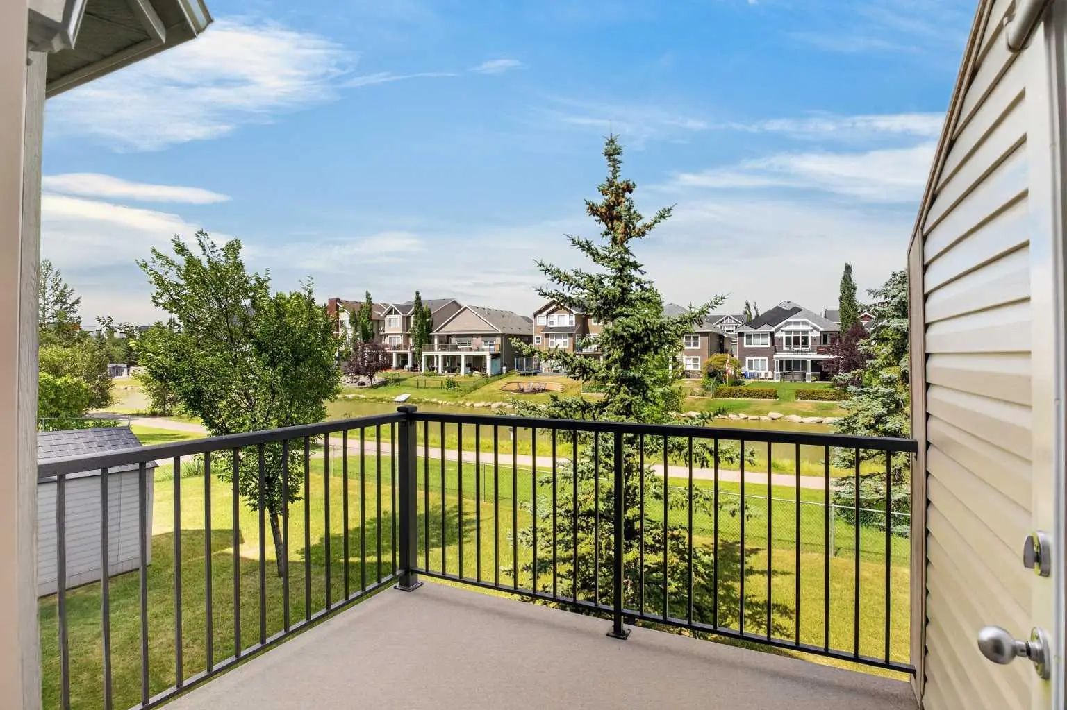 224 Bayside Point Southwest, Airdrie – Residential Row/Townhouse Listing Photo 15