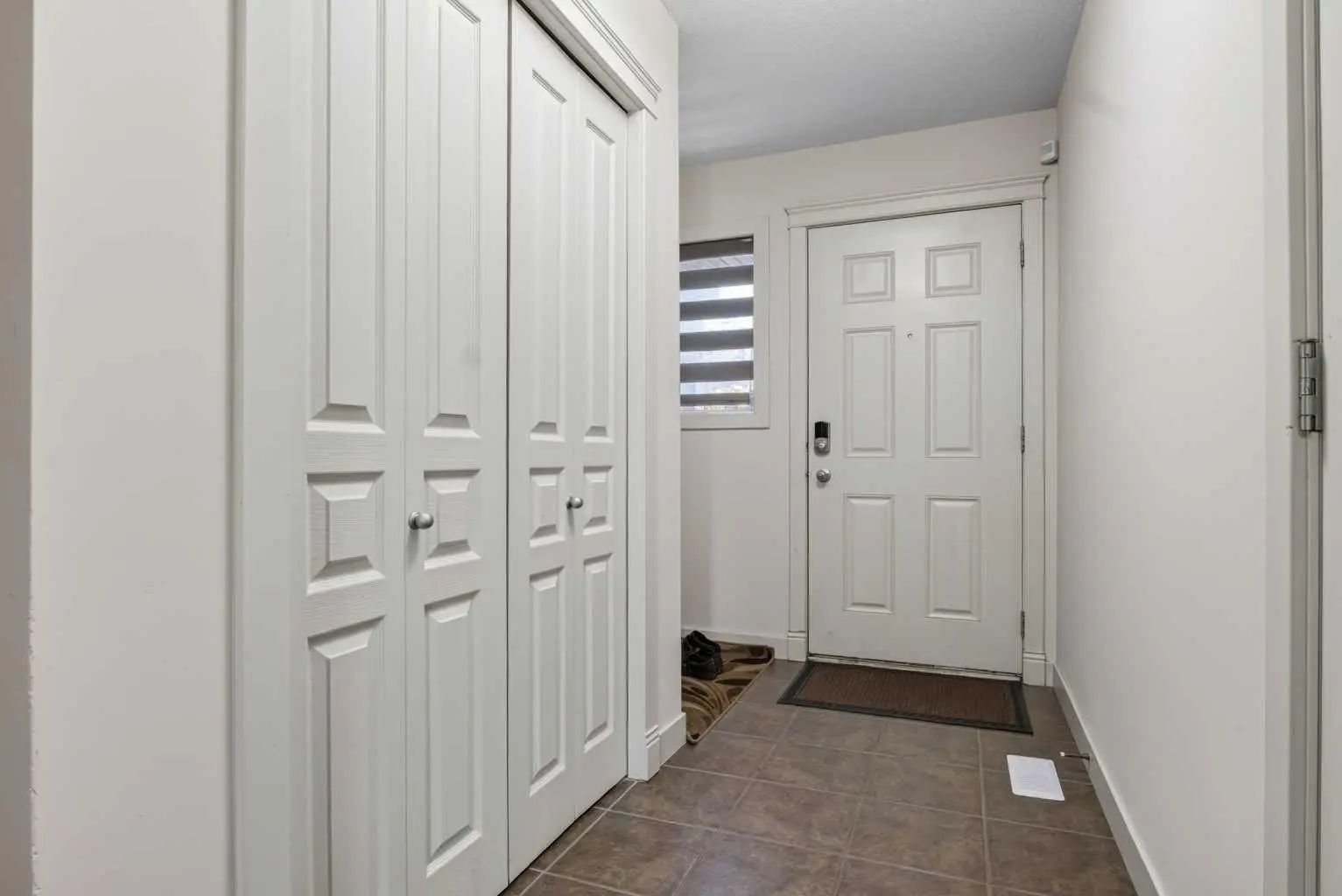 224 Bayside Point Southwest, Airdrie – Residential Row/Townhouse Listing Photo 5