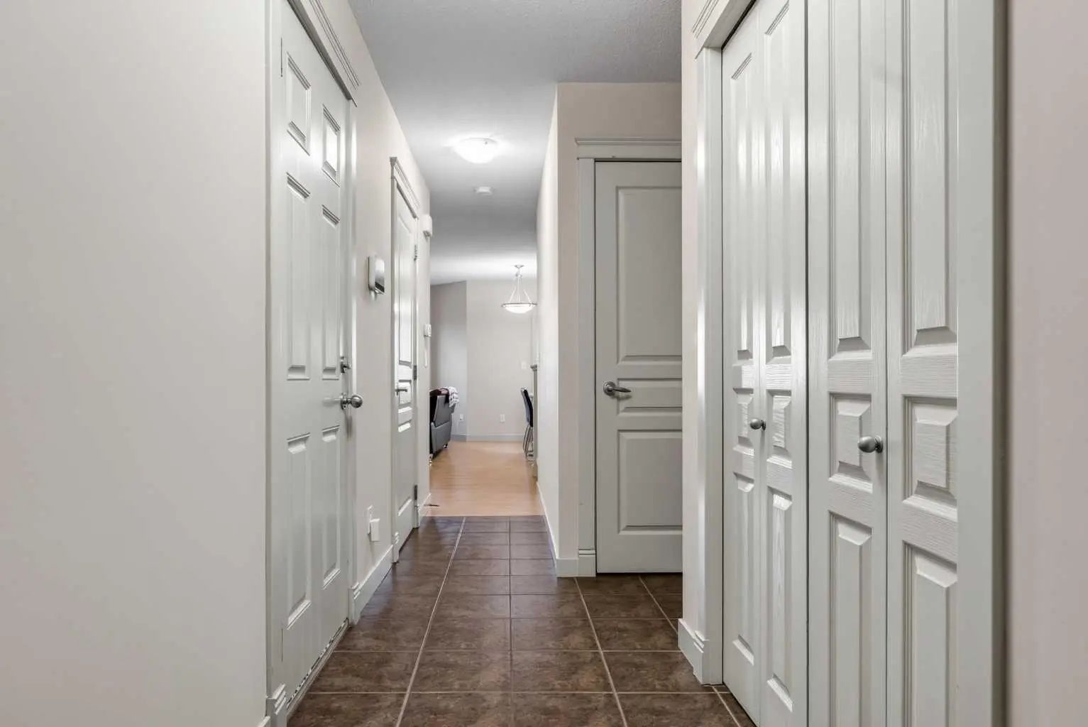 224 Bayside Point Southwest, Airdrie – Residential Row/Townhouse Listing Photo 6