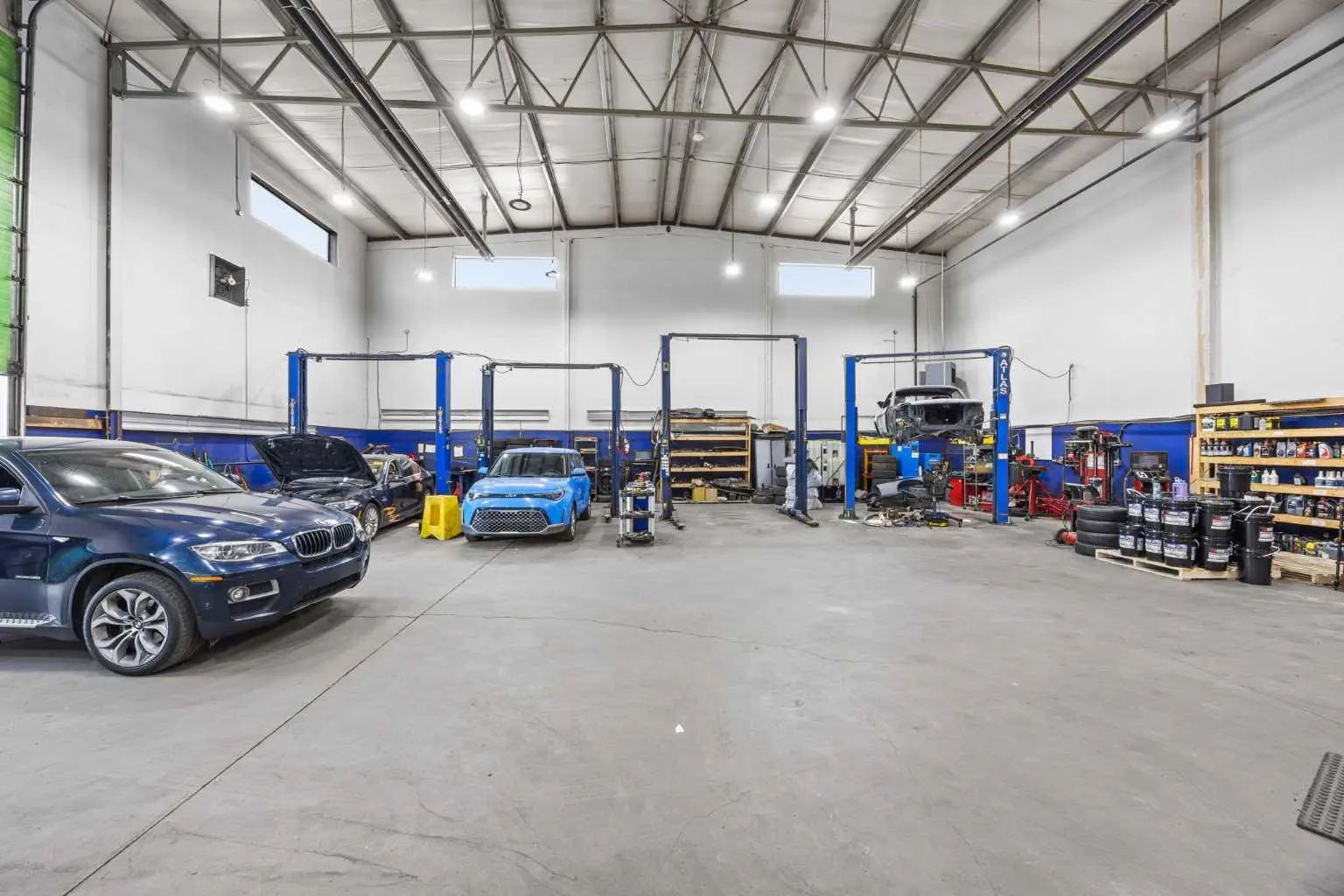 2341 20 Avenue Northeast, Calgary – Commercial Industrial Listing Photo 4