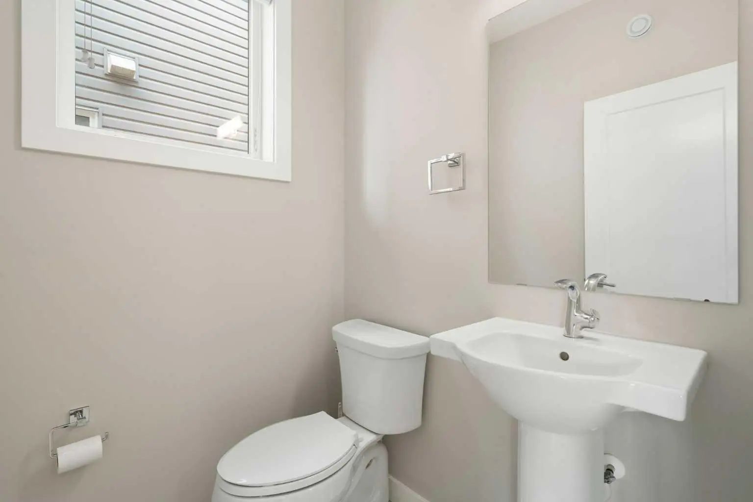 125 Corner Meadows Gate Northeast, Calgary – Residential Semi Detached (Half Duplex) Listing Photo 12
