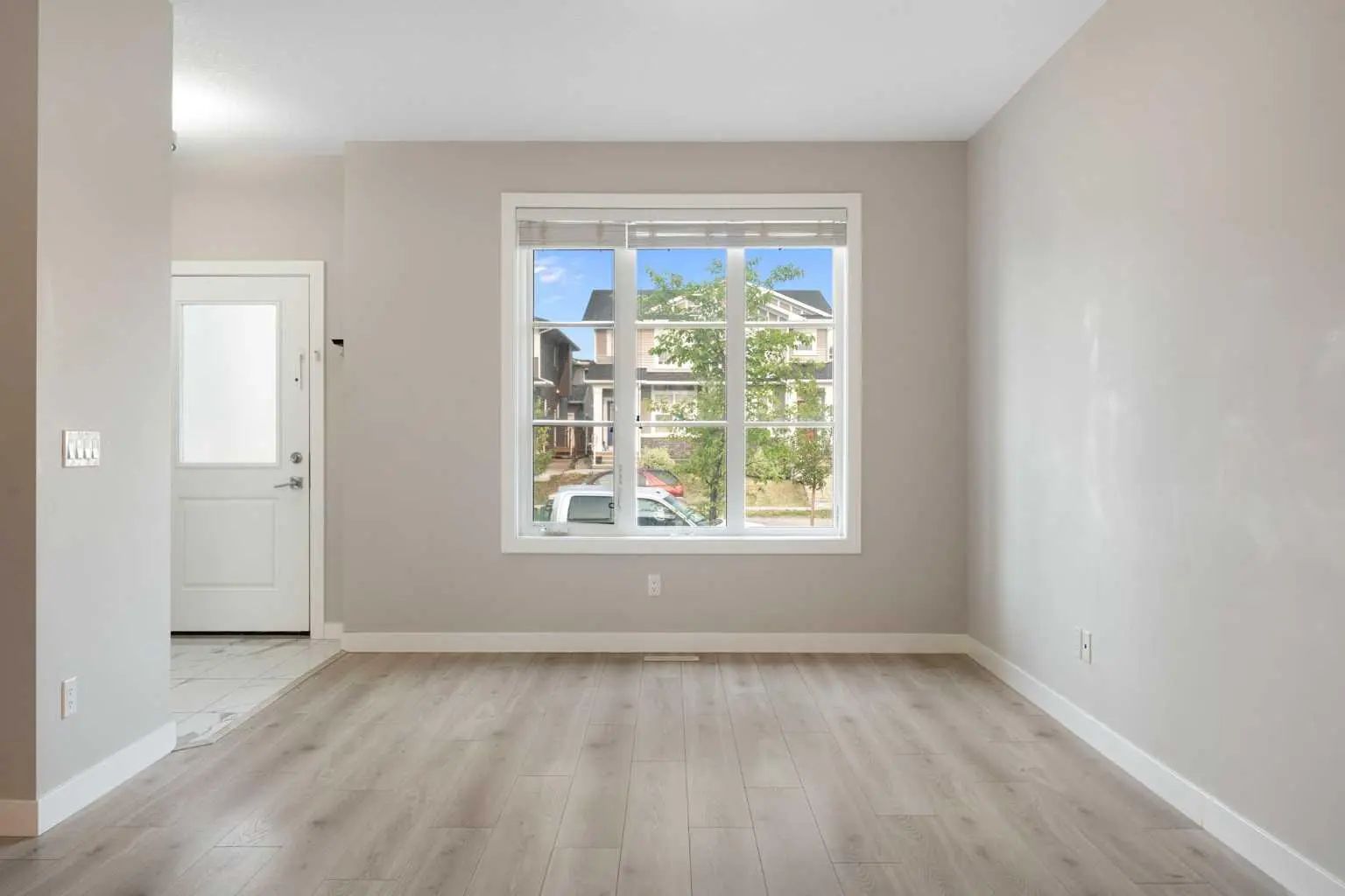 125 Corner Meadows Gate Northeast, Calgary – Residential Semi Detached (Half Duplex) Listing Photo 4