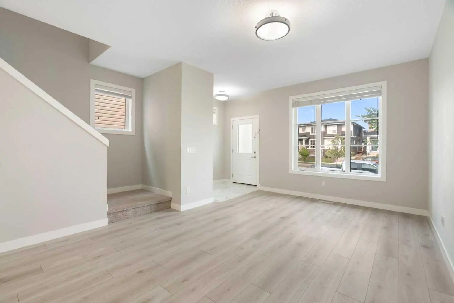 125 Corner Meadows Gate Northeast, Calgary – Residential Semi Detached (Half Duplex) Listing Photo 5