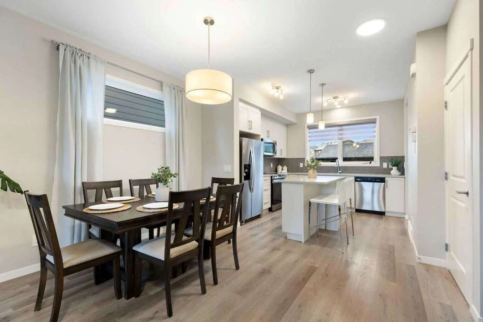 1021 Mahogany Boulevard Southeast, Calgary – Residential Semi Detached (Half Duplex) Listing Photo 5