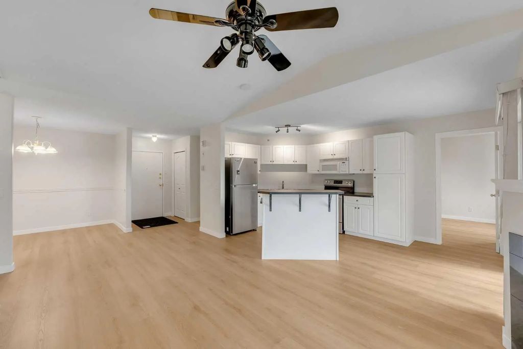 307 1307 Valleyview Park Se, Calgary