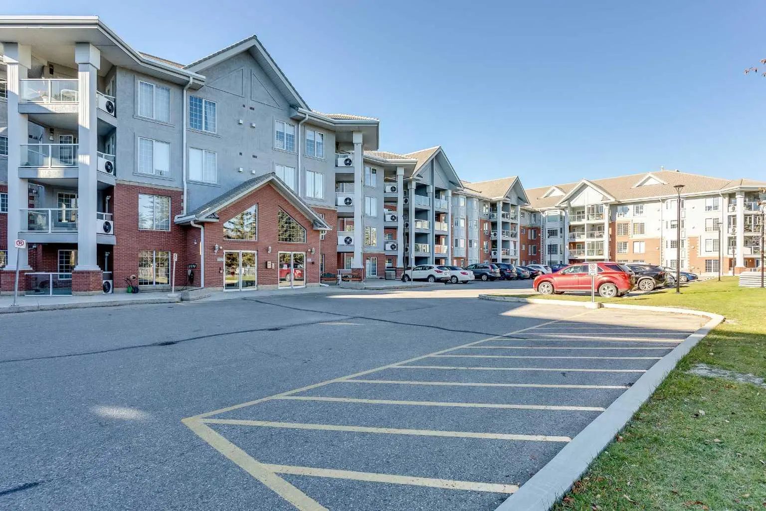 239 8535 Bonaventure Drive Southeast, Calgary – Residential Apartment Listing Photo 2