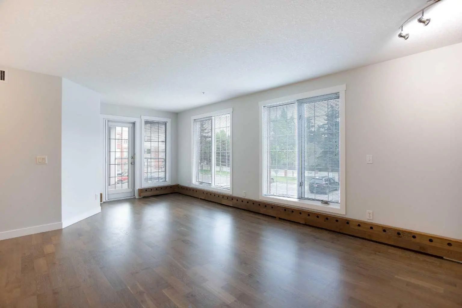 239 8535 Bonaventure Drive Southeast, Calgary – Residential Apartment Listing Photo 9