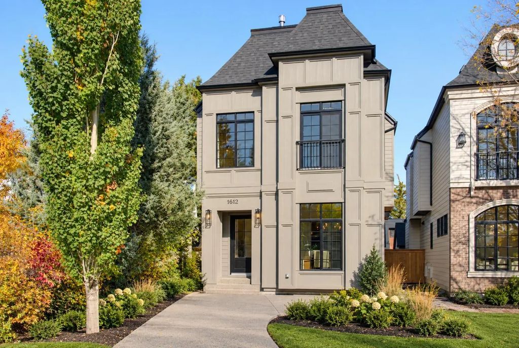 1612 49 Avenue Sw, Calgary