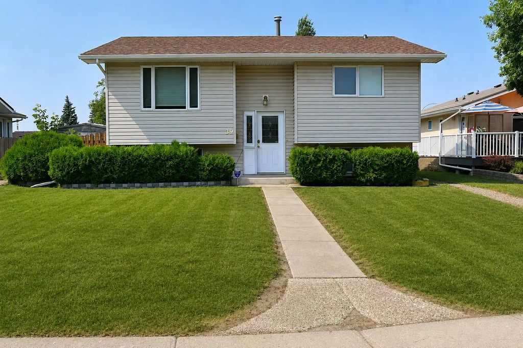 39 Chinook Road W, Brooks