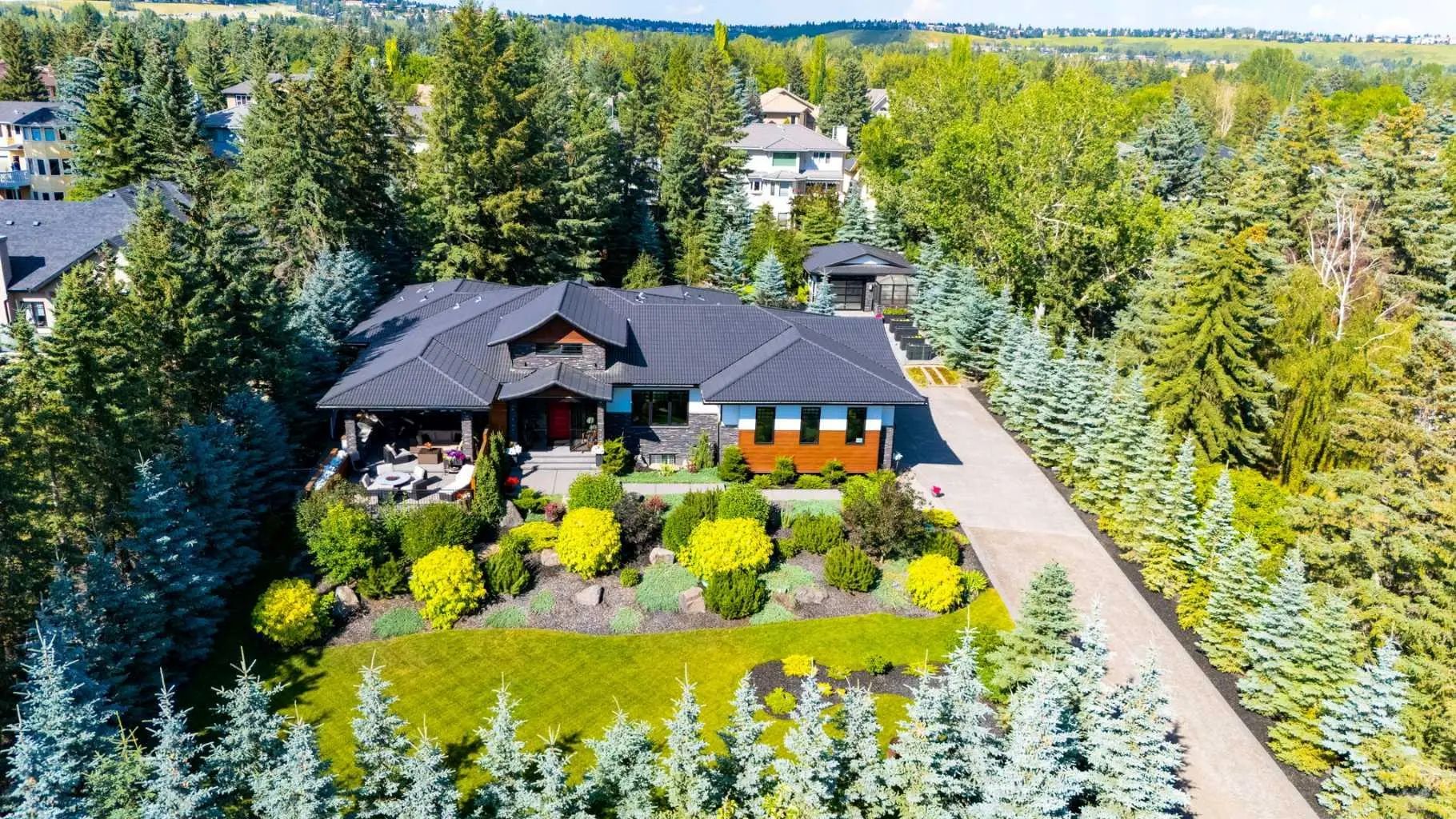 5812 Baroc Road Northwest, Calgary – Residential Detached Listing Photo 3