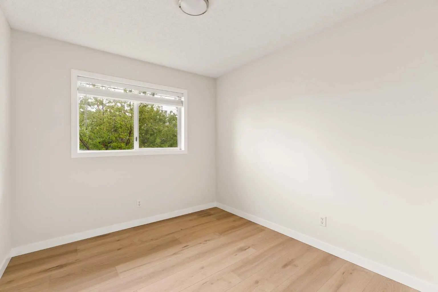 4 Kingsland Villas Southwest, Calgary – Residential Row/Townhouse Listing Photo 38