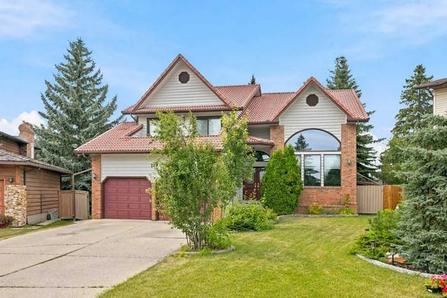 119 Strathbury Bay Sw, Calgary