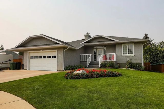 14 Centennial Place , Magrath