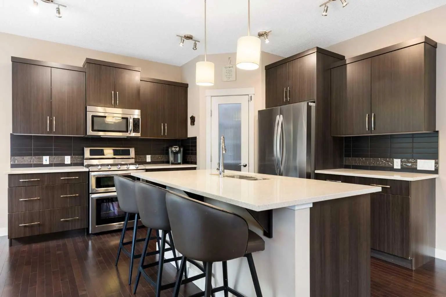 165 Cranarch Common Southeast, Calgary – Residential Detached Listing Photo 2