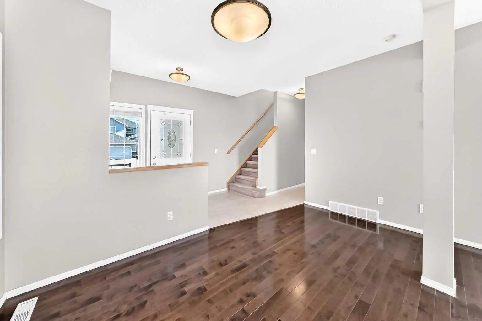 16 Royal Birch Rise Northwest, Calgary – Residential Detached Listing Photo 10