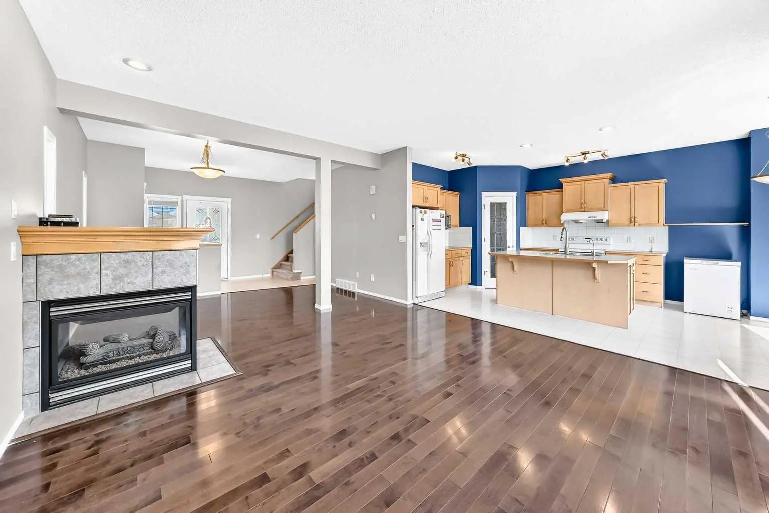 16 Royal Birch Rise Northwest, Calgary – Residential Detached Listing Photo 12