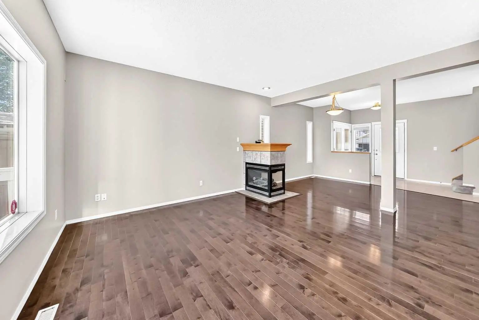 16 Royal Birch Rise Northwest, Calgary – Residential Detached Listing Photo 13