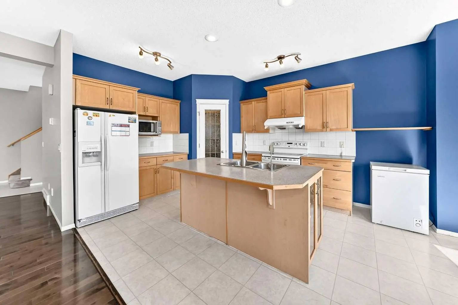16 Royal Birch Rise Northwest, Calgary – Residential Detached Listing Photo 15