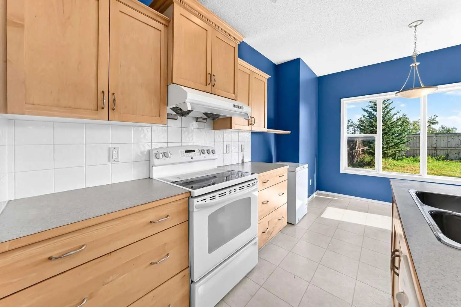 16 Royal Birch Rise Northwest, Calgary – Residential Detached Listing Photo 16