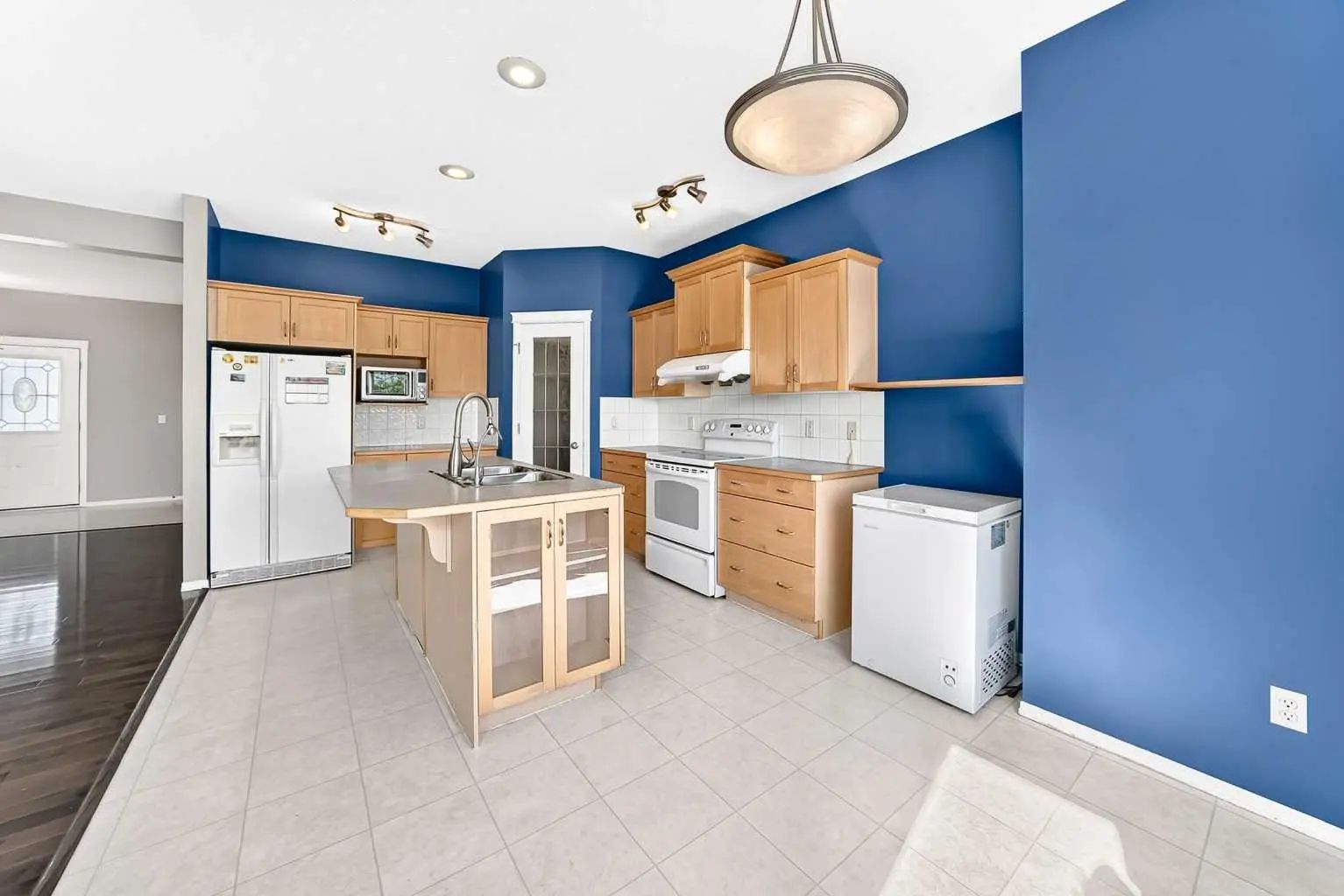 16 Royal Birch Rise Northwest, Calgary – Residential Detached Listing Photo 20