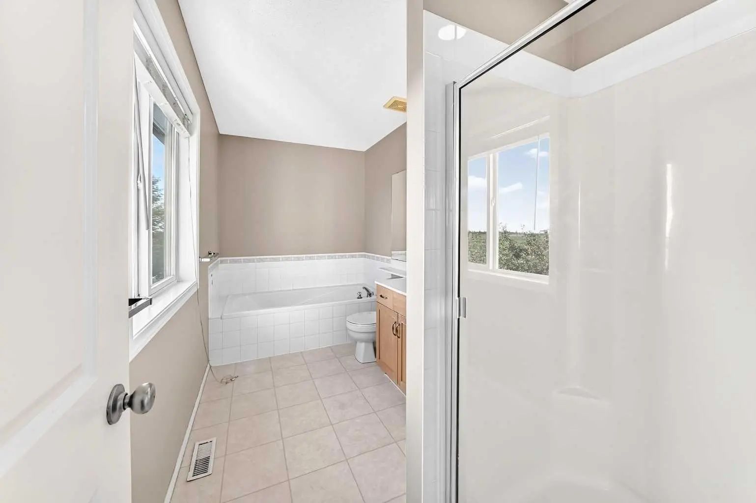 16 Royal Birch Rise Northwest, Calgary – Residential Detached Listing Photo 30