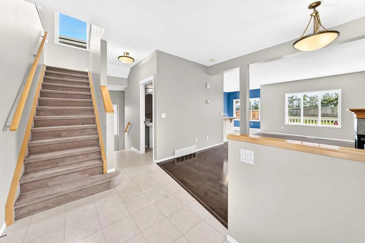 16 Royal Birch Rise Northwest, Calgary – Residential Detached Listing Photo 8