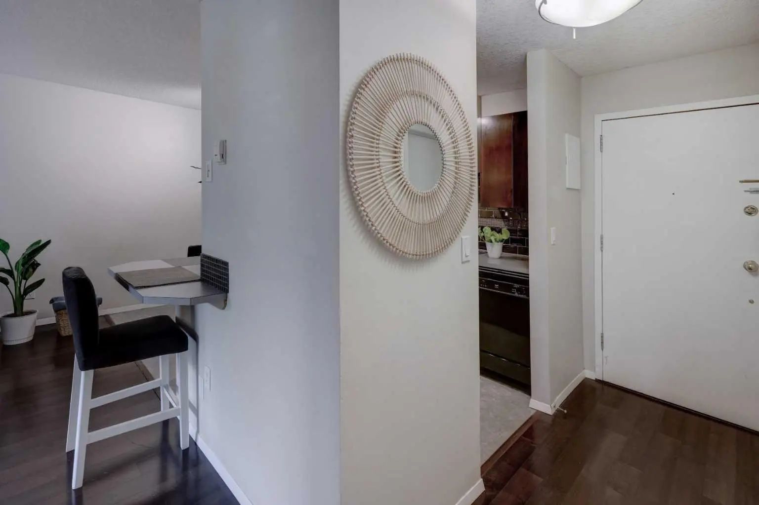 206 835 19 Avenue Southwest, Calgary – Residential Apartment Listing Photo 5