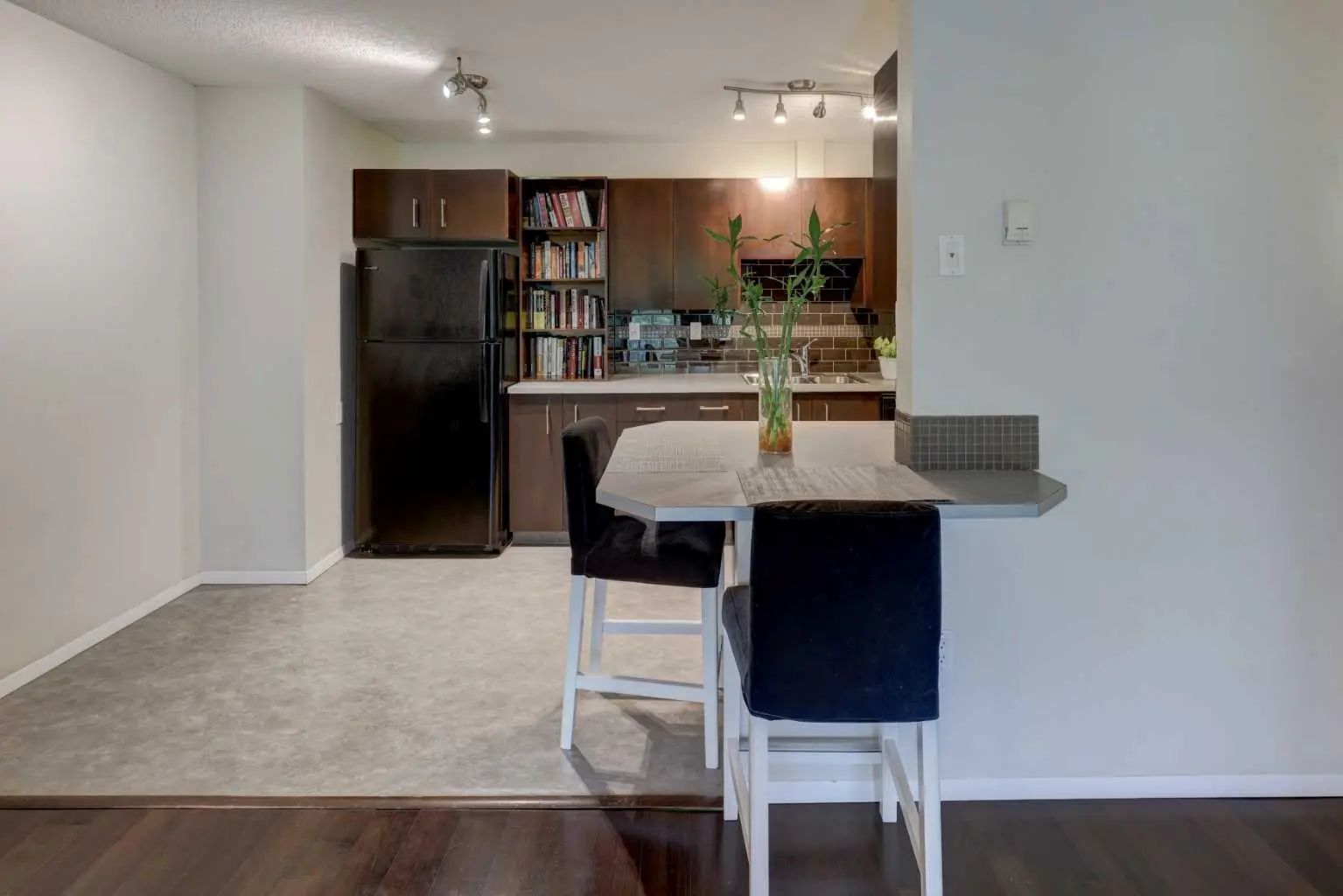 206 835 19 Avenue Southwest, Calgary – Residential Apartment Listing Photo 7