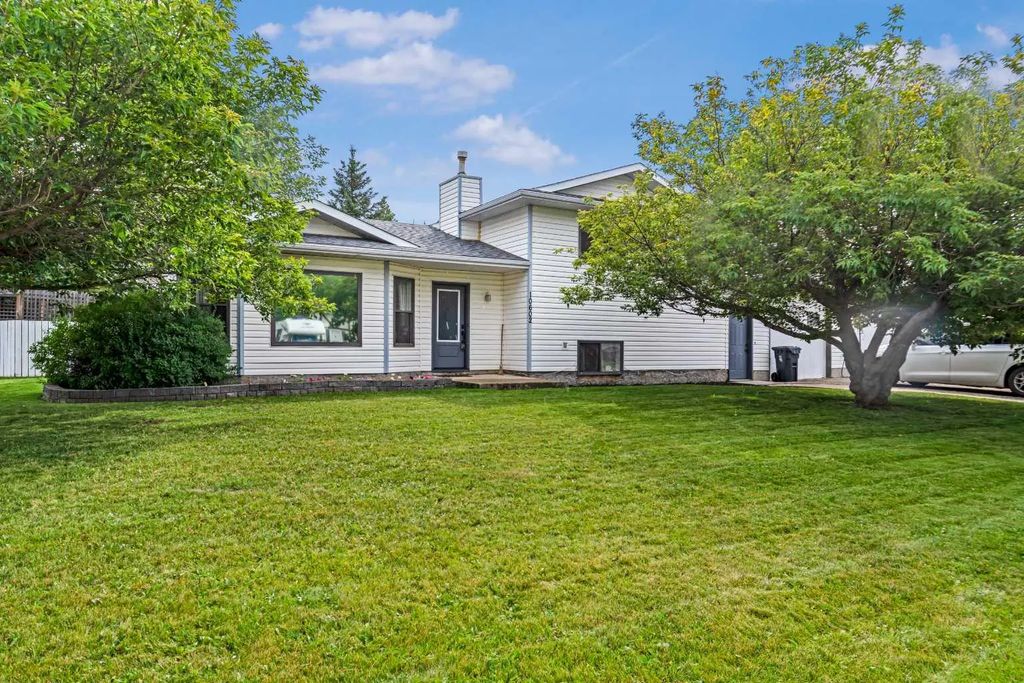 10602 101 Ave  , Hythe