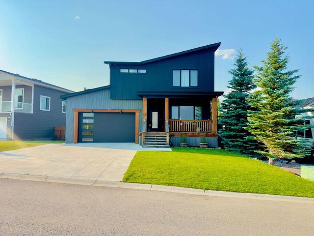 1221 Tumbleweed Avenue  , Pincher Creek