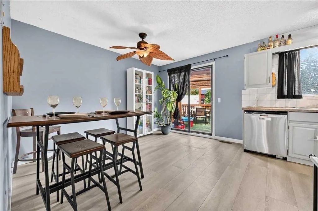 672 Whiteridge Way Ne, Calgary