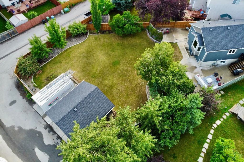 230 Mt Lorette Place Se, Calgary