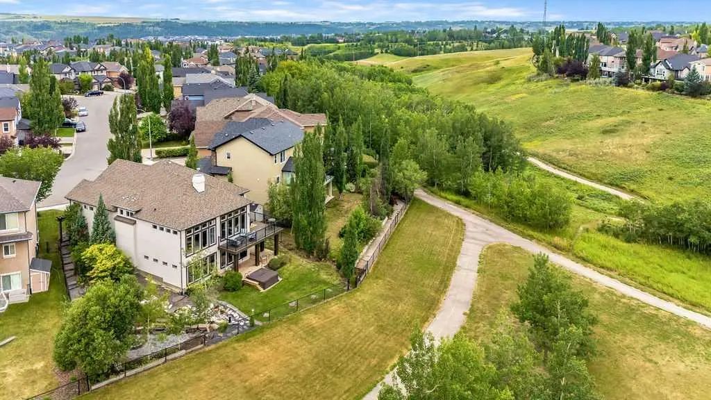 22 Tuscany Estates Crescent Nw, Calgary